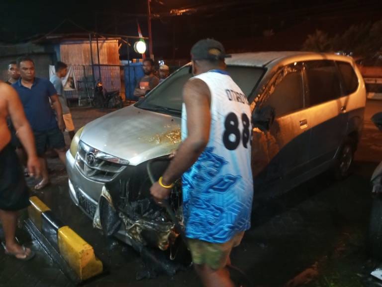 Kantor Redaksi Jubi Dilempari Bom Molotov, Dua Mobil Terbakar