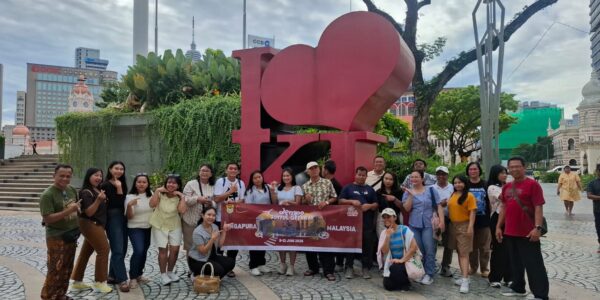 Wisata ke Luar Negeri